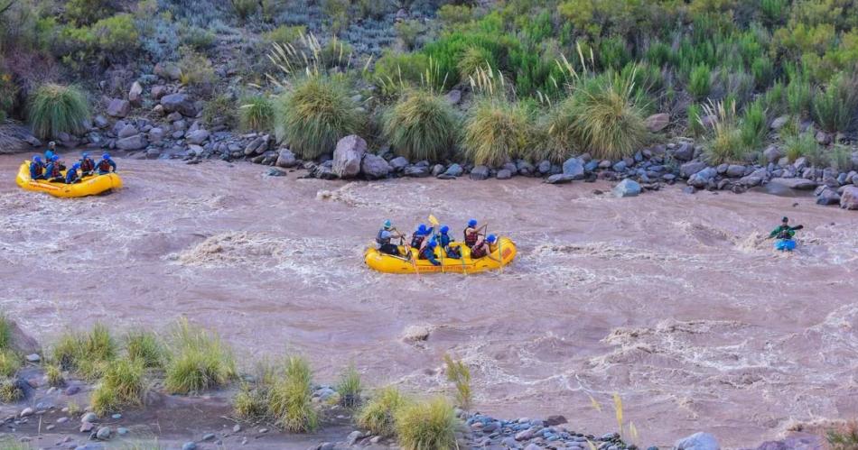 Se le dio vuelta el gomoacuten en un riacuteo de Mendoza y murioacute ahogado