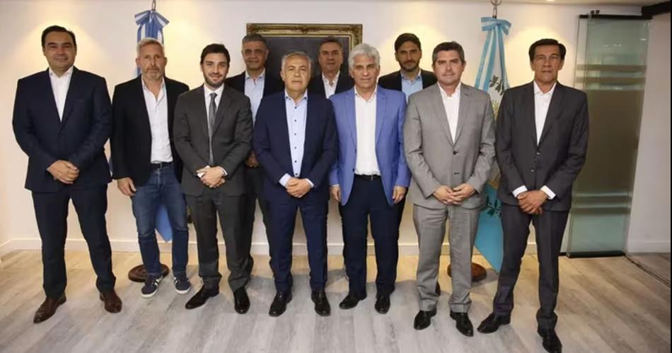 Los gobernadores de JxC se reunieron para definir su postura frente a los cambios en la Ley Oacutemnibus