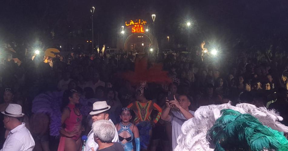 FOTOS Y VIDEO  Las Termas vibroacute al ritmo de la Comparsa Brilla Samba y Viviacute Las Termas en Verano con la Noche de Rock