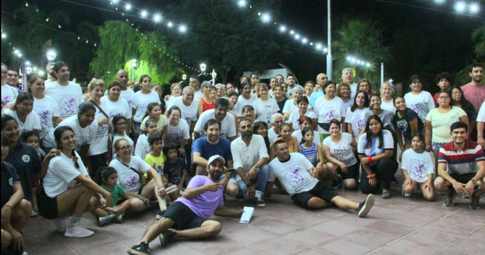 Finalizoacute con eacutexito el Taller de Danzas Folcloacutericas Argentinas que se dictoacute en la plaza Belgrano