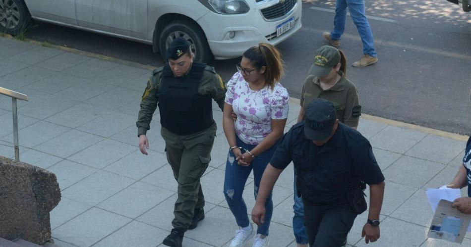 Seis gendarmes y diez civiles procesados en causa por coimas millonarias en tours de compras