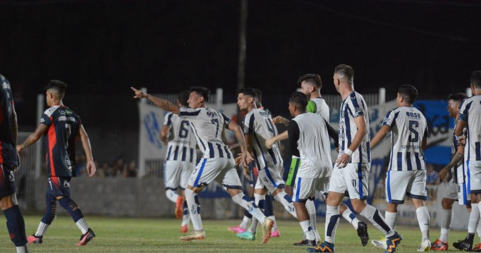 Sarmiento vencioacute a Las Palmas y jugaraacute por el ascenso