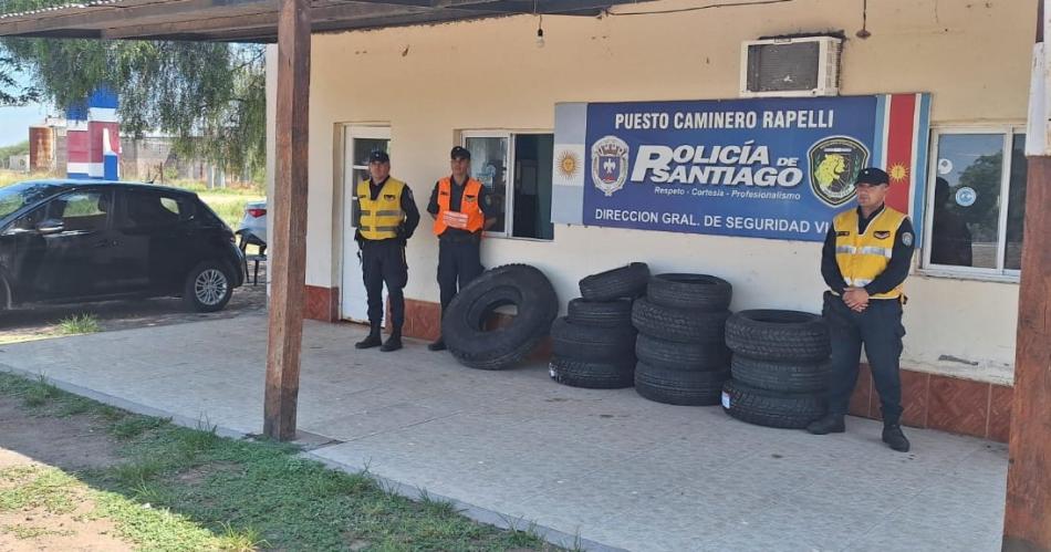 Secuestraron un cargamento de 29 cubiertas en un automoacutevil