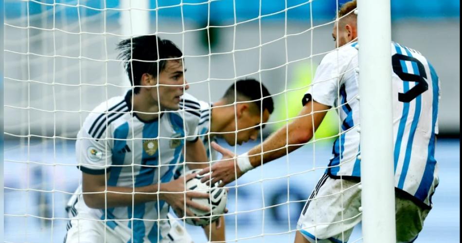 Argentina rescatoacute un empate y suentildea con clasificarse a los Juegos Oliacutempicos