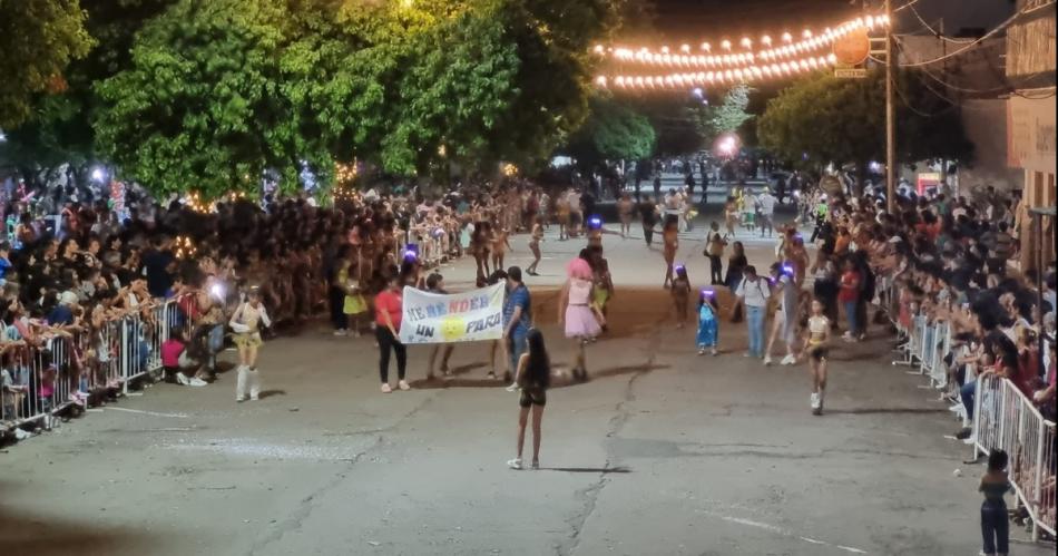 El carnaval fue causante de un encuentro popular de los barrios frienses