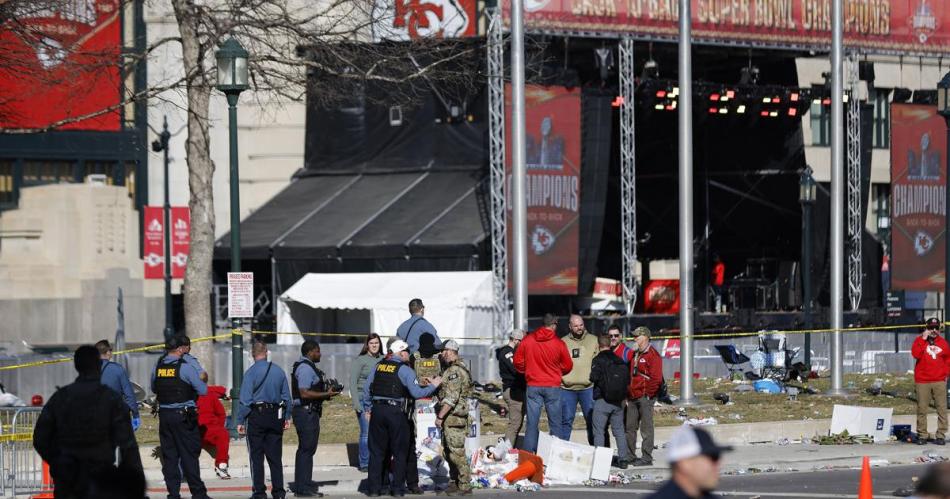 Un muerto en tiroteo en desfile del Super Bowl