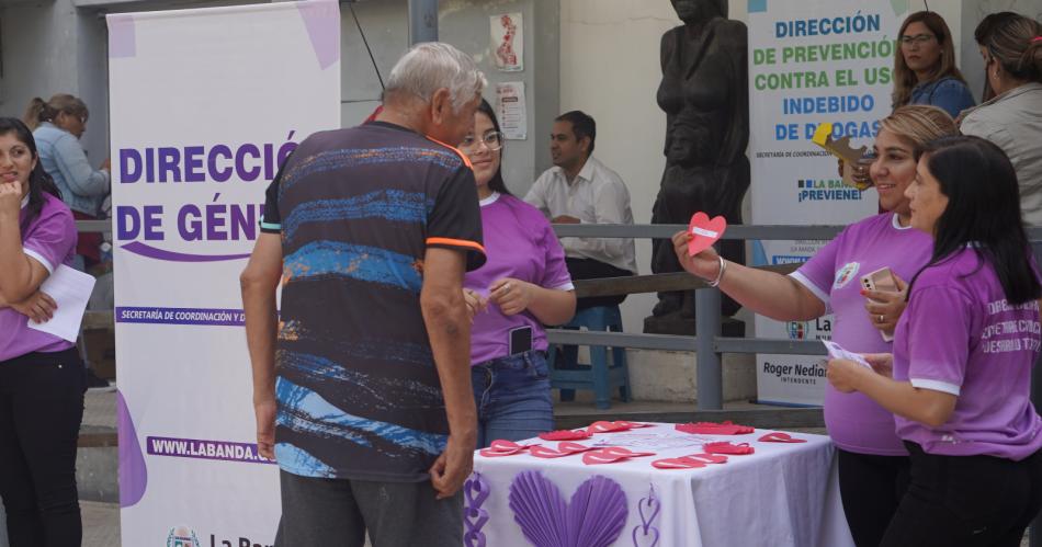 Empezoacute la campantildea Si hay amor no hay violencia