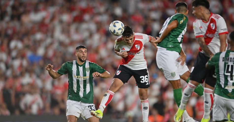 River consiguioacute un agoacutenico empate gracias a un cabezazo de Pablo Solari