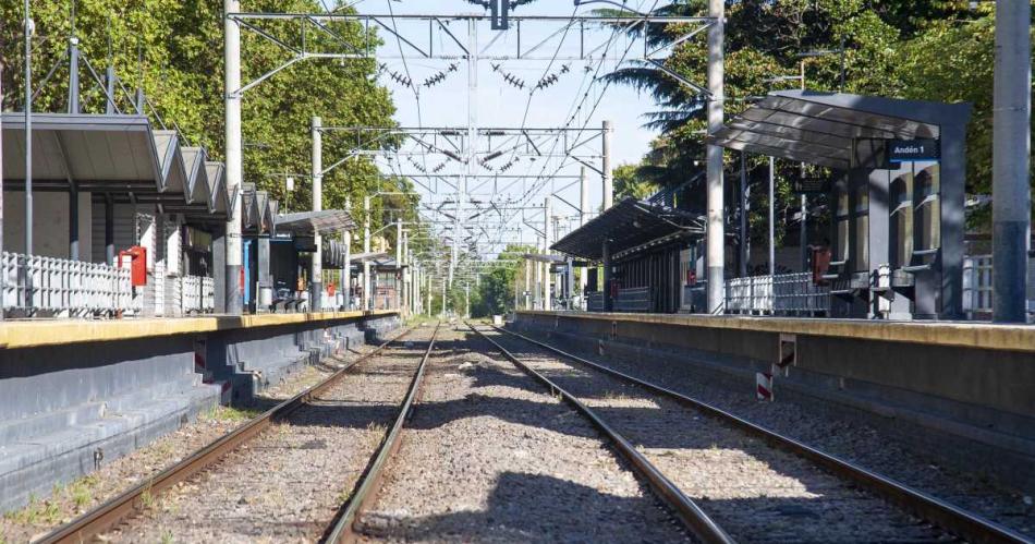 El Gobierno cruzoacute a gremio por el paro nacional de trenes