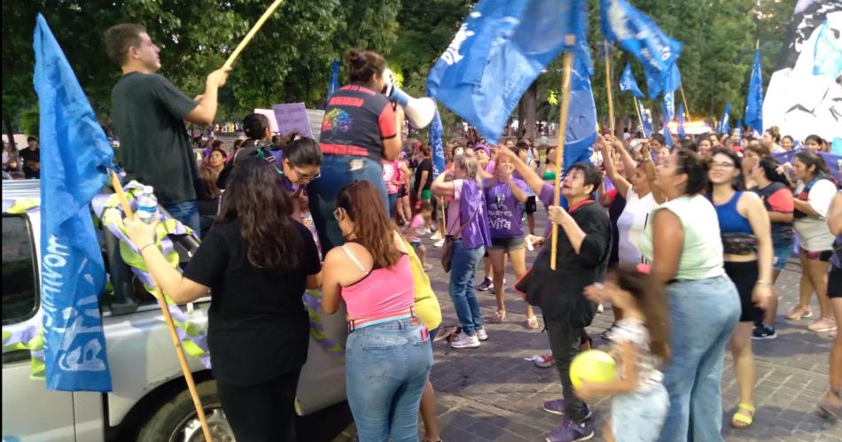 Santiago del Estero marcha en conmemoracioacuten del Diacutea de la Mujer