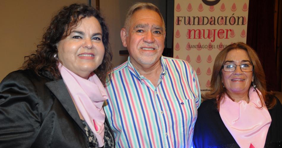 EMOTIVO ANIVERSARIO DE LA FUNDACIOacuteN MUJER