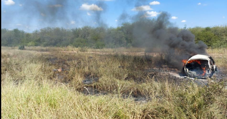 Se incendioacute un automoacutevil sobre Ruta 34- un muerto y un herido