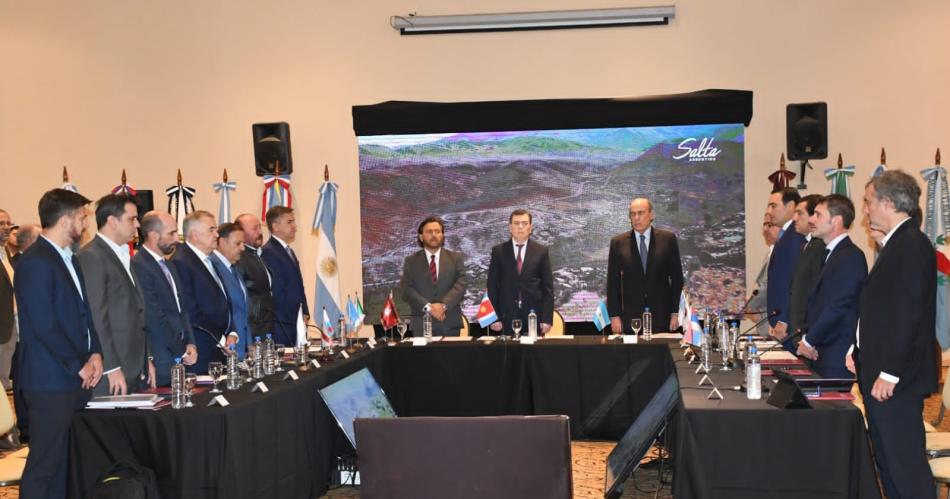 Los gobernadores del Norte Grande debaten en Salta 