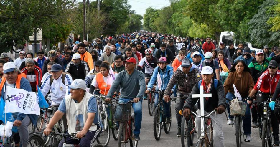 EL LIBERAL acompantildearaacute al 40ordm Viacutea Crucis en Bicicleta