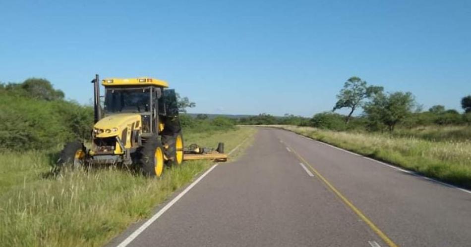 Tareas de mejoramiento en caminos del interior choyano y de Guasayaacuten