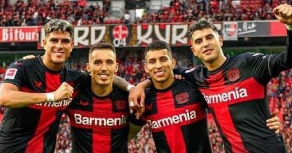 Palacios juntoacute la alegriacutea alemana con la santiaguentildea por el histoacuterico tiacutetulo de Leverkusen 