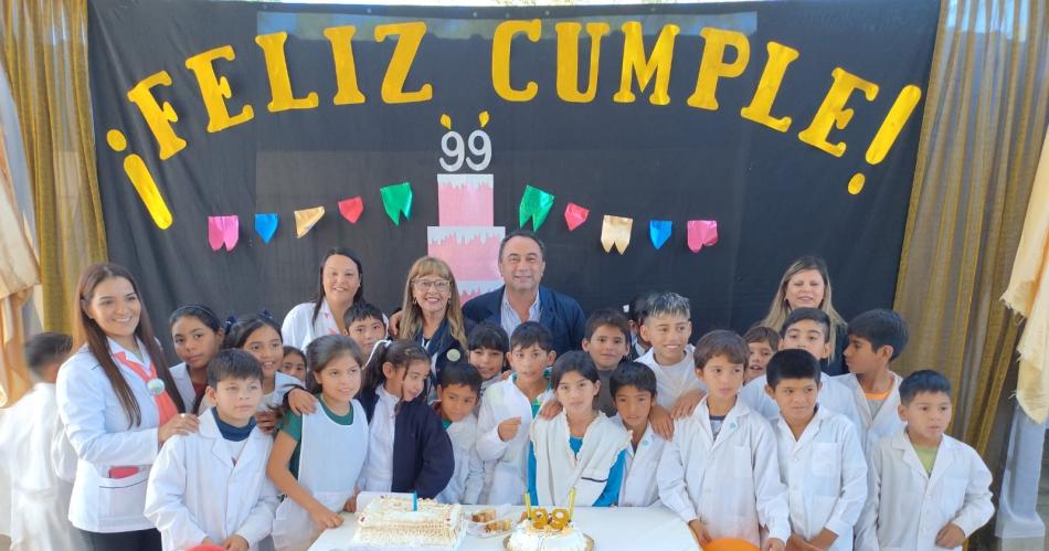 La Escuela Nordm 411 de Sentildeora Pujio festejoacute su 99ordm aniversario