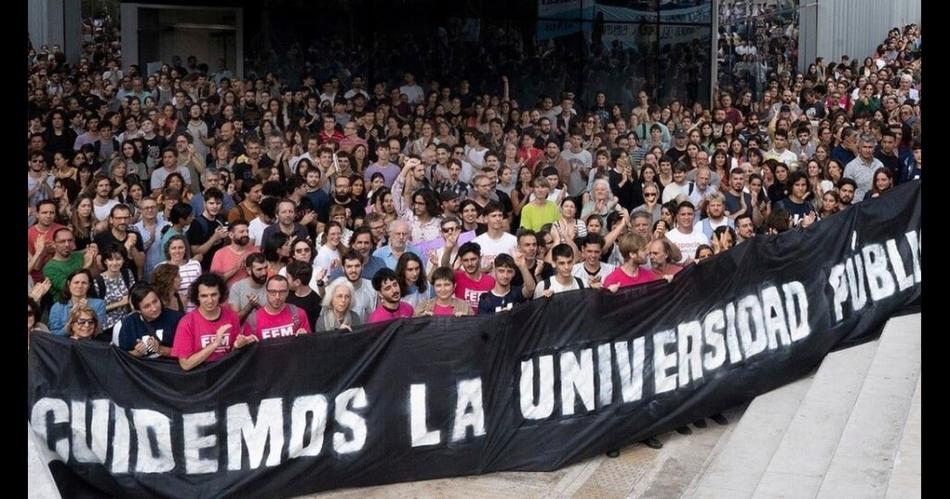 La oposicioacuten convoca a una megamarcha en defensa de la universidad puacuteblica