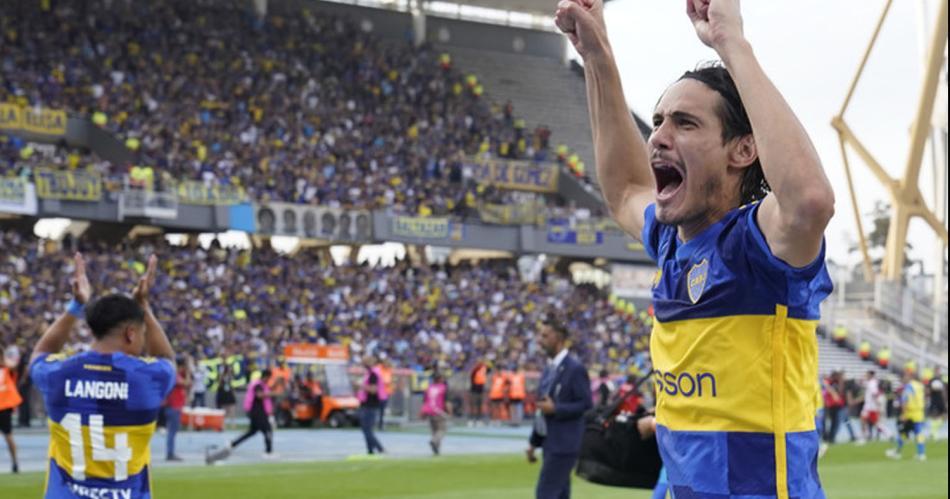 Edison Cavani- Ganamos jugando al fuacutetbol