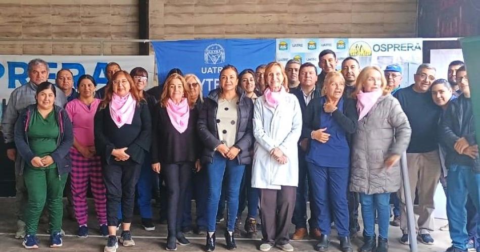 La Fundacioacuten Mujer y Uatre realizaron un operativo de salud