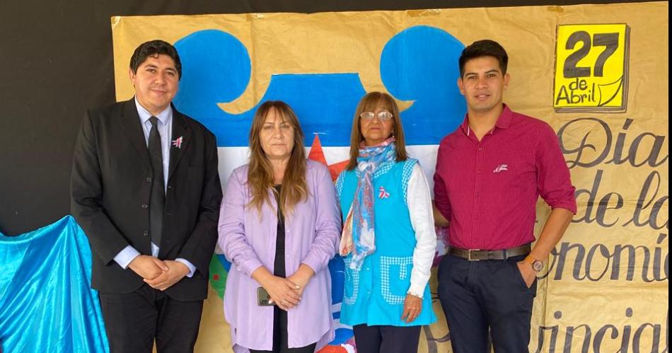 En Taboada Gallardo acompantildeoacute a instituciones educativas en actos por el diacutea de la autonomiacutea