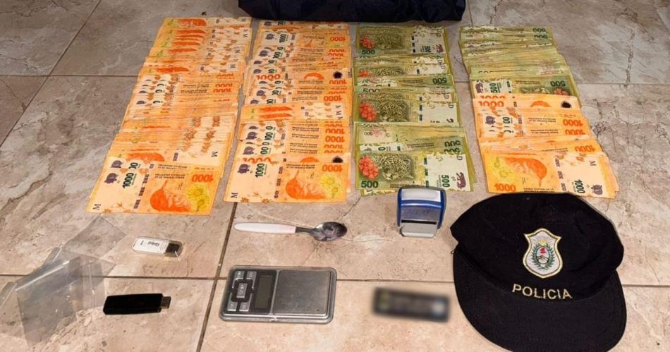 Desarticulan una banda narco que operaba hasta con un sello de la policiacutea