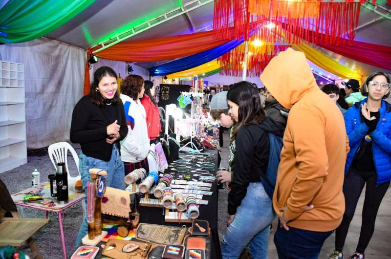 Cultura de la Municipalidad convoca a la pre-inscripcioacuten de la Feria Artesanal 2024