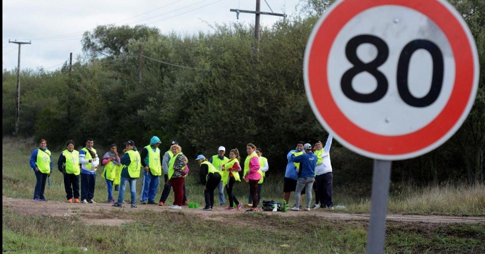 Ruta 34- piden circular con precaucioacuten por la peregrinacioacuten a Mailiacuten