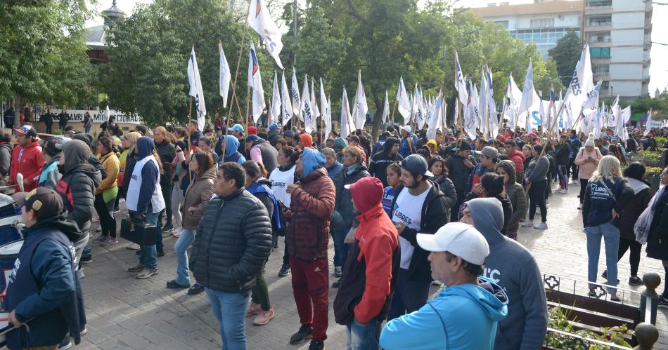 FOTOS- Coacutemo impacta el paro nacional en Santiago del Estero