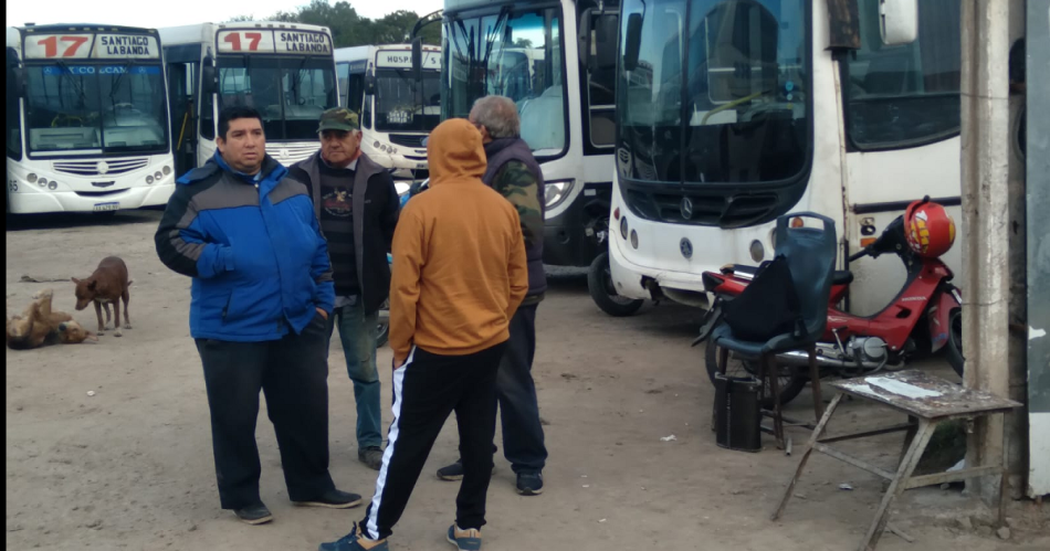 Colectivos- las liacuteneas 15 116 y 17 no acataron la conciliacioacuten obligatoria y estaacuten de paro