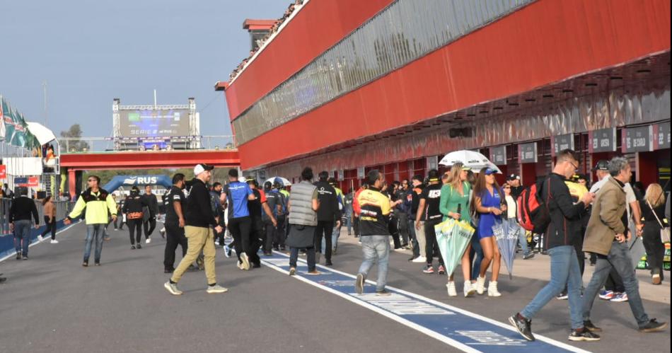 Vibrante saacutebado en el Autoacutedromo de Las Termas en su 16deg Aniversario