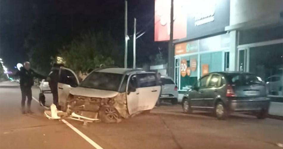 Dos fuertes accidentes dejaron serios dantildeos materiales