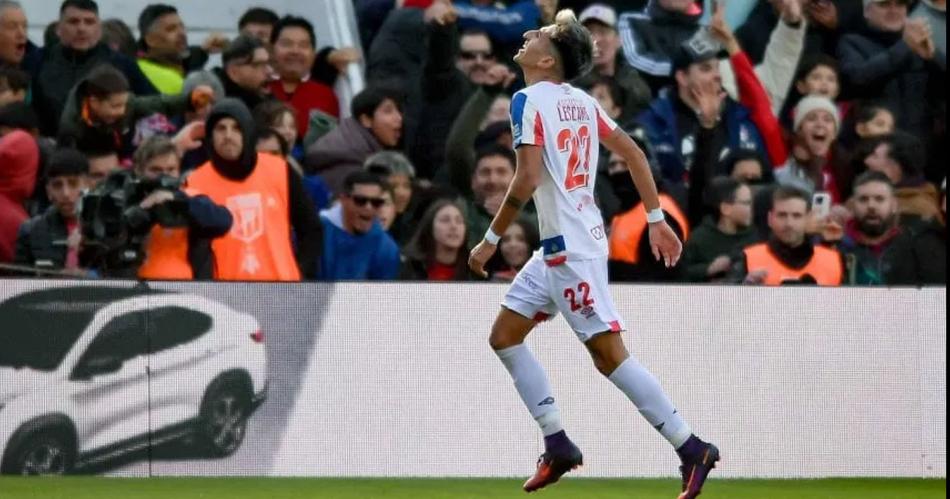 El golazo de Lescano para el Bicho y la furia de los hinchas de River