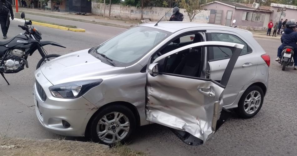 Una abogada y su hija heridas al chocar con auto de comerciantes