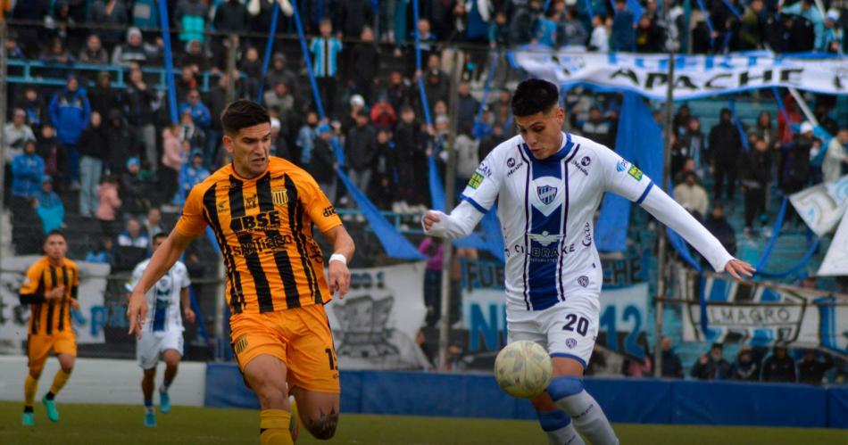 Mitre estuvo muy cerca al final pero volvioacute a Santiago con un valioso empate