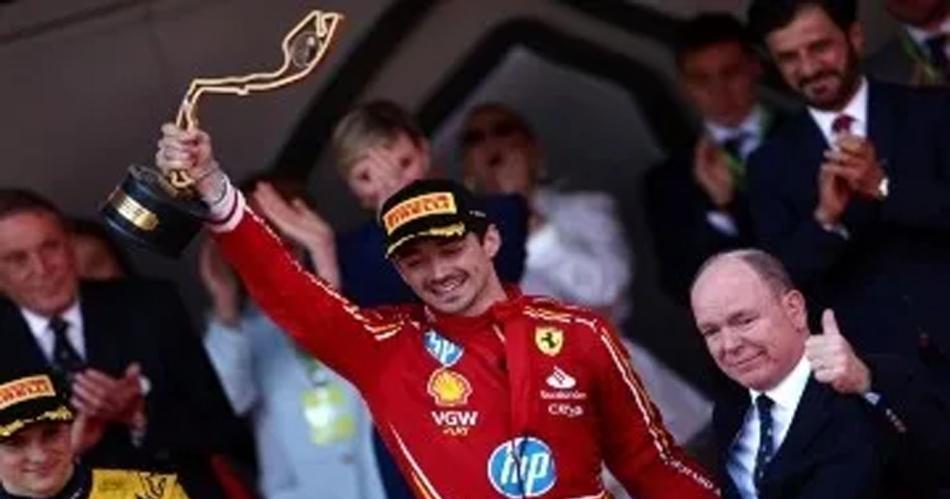 Charles Leclerc ganoacute el Gran Premio de Moacutenaco