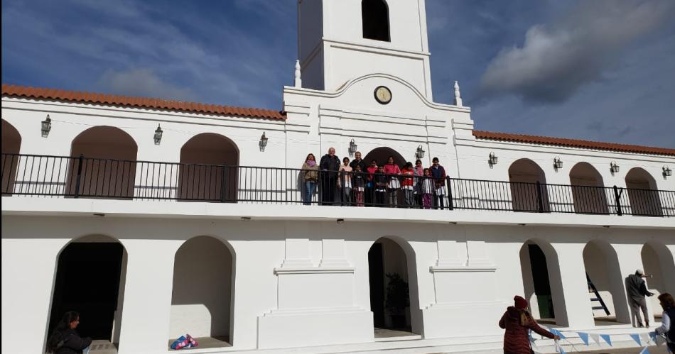 Chicos del departamento Salavina conocieron el Cabildo antildeatuyense