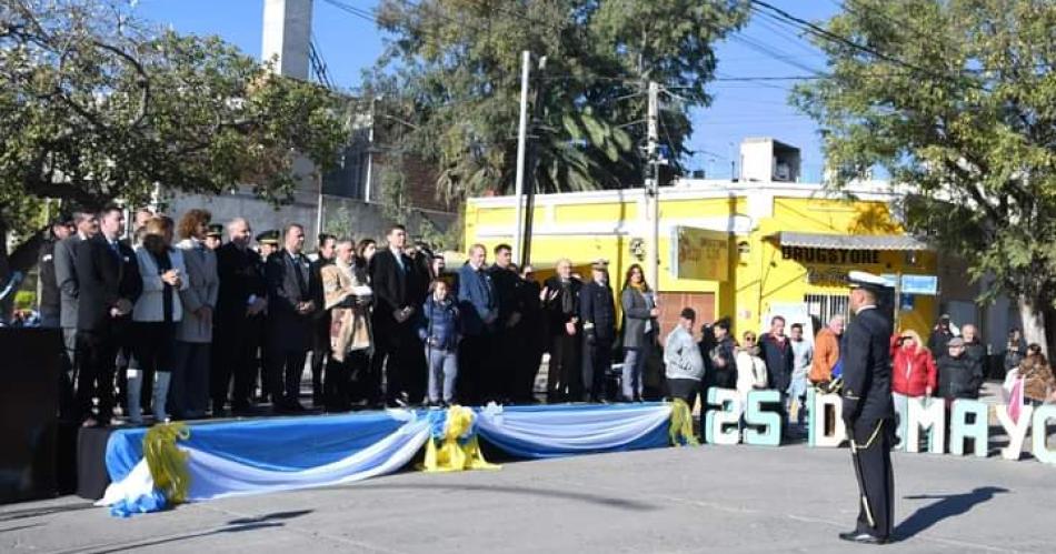 En Las Termas se conmemoroacute el 214ordm aniversario de la Revolucioacuten de Mayo