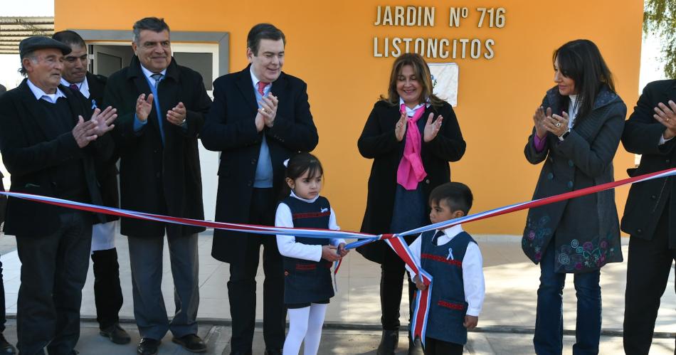 Zamora- Vamos a hacer el esfuerzo para que ninguacuten santiaguentildeo se quede en el camino