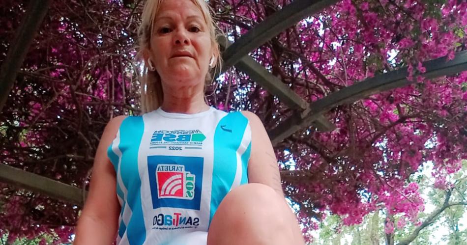 Paula Salto la atleta santiaguentildea que corre maratones para hallar a su hijo dado en adopcioacuten