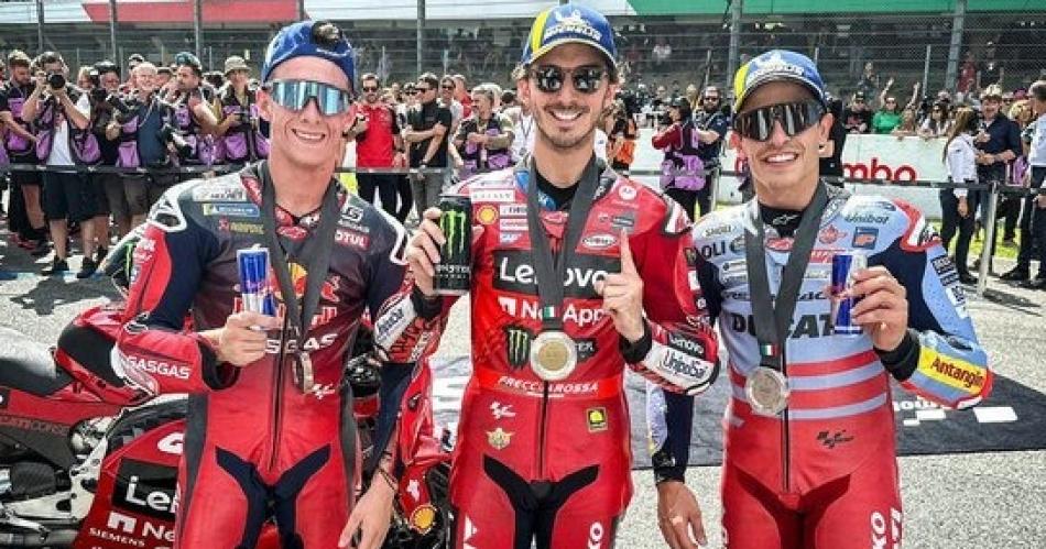 Bagnaia gana la carrera Sprint y un colombiano sorprende en Moto 3