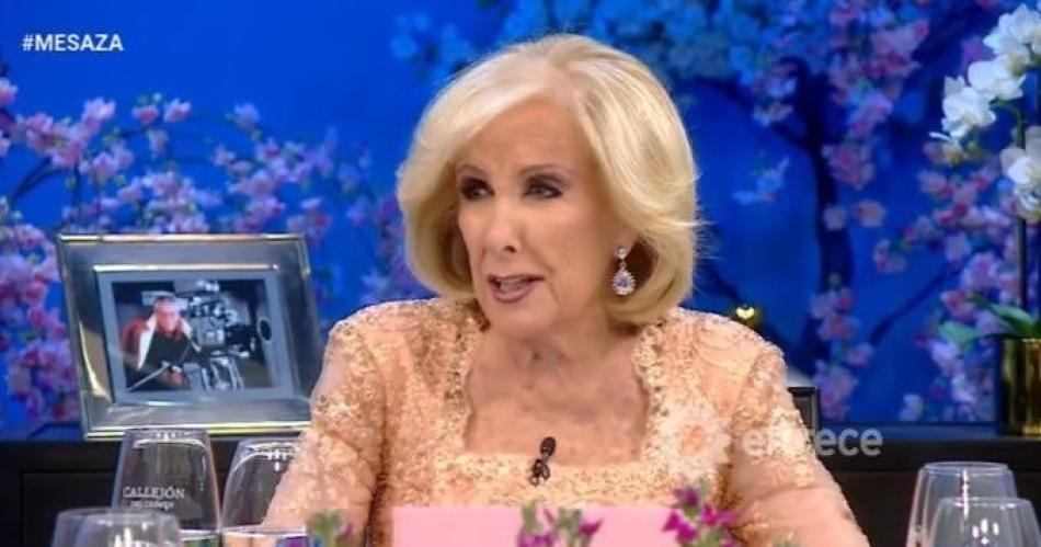 Es feo a miacute no me gusta- la criacutetica de Mirtha Legrand a la estatua en su homenaje