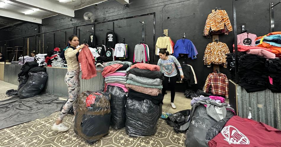 Feria J22 la maacutes grande del norte donde se puede comprar ropa buena bonita y barata en Santiago