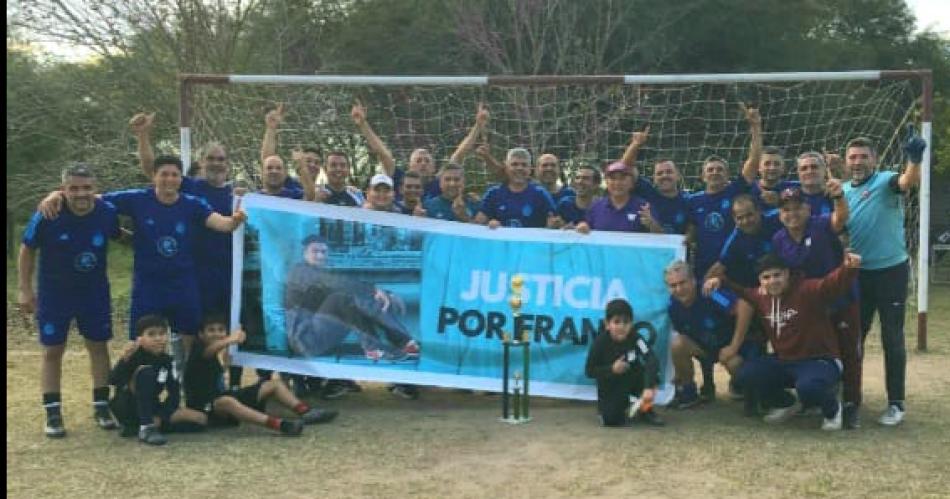 CELEBRACIÓN Profesores de Educación Física se impuso por penales y es el campeón