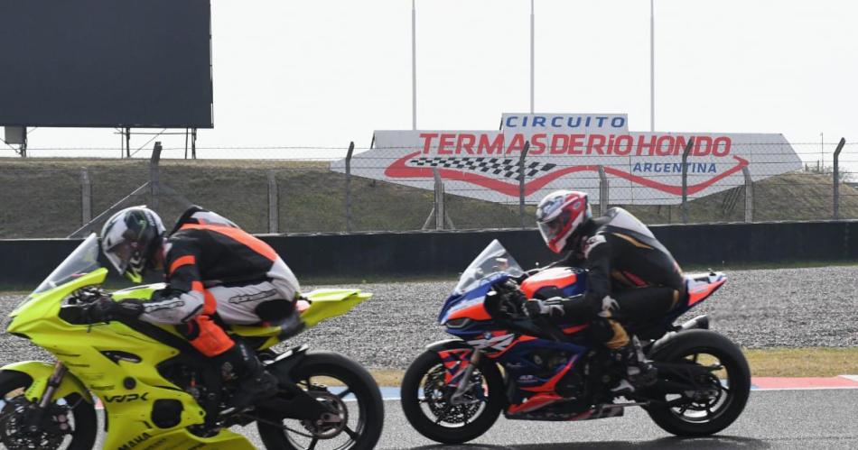 Pruebas libres de motos en Las Termas de Riacuteo Hondo