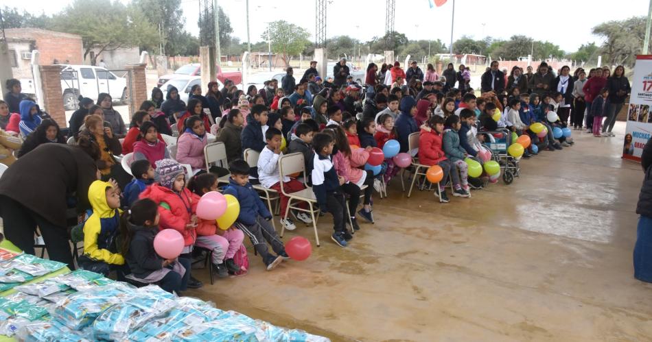 El programa Mis Primeros 1700 Diacuteas entregoacute refuerzos nutricionales a familias de Loreto 