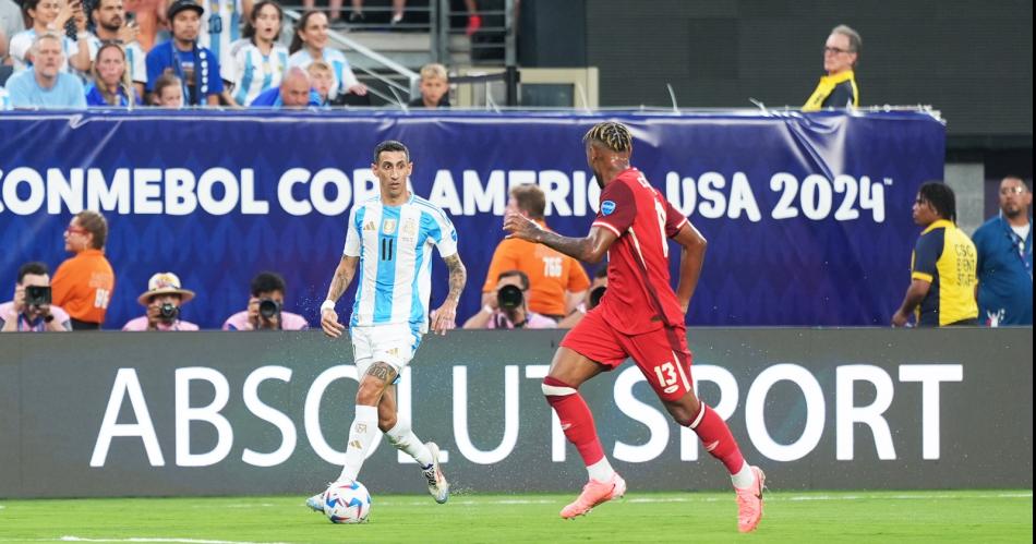 Argentina sacoacute a relucir su chapa ante Canadaacute y ahora va por el bicampeonato