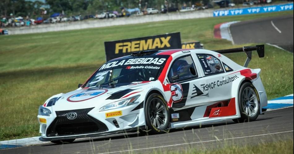 Felippo aguantoacute en el final y ganoacute en el Top Race de Buenos Aires