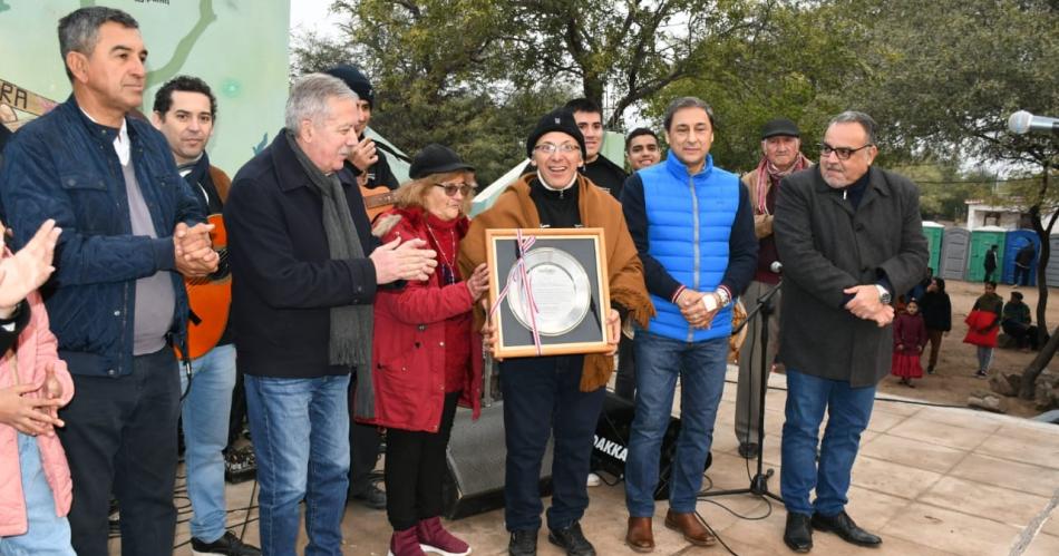 El Gobierno de la provincia presente en el 53deg Aniversario de la Sacha Guitarra Atamisquentildea