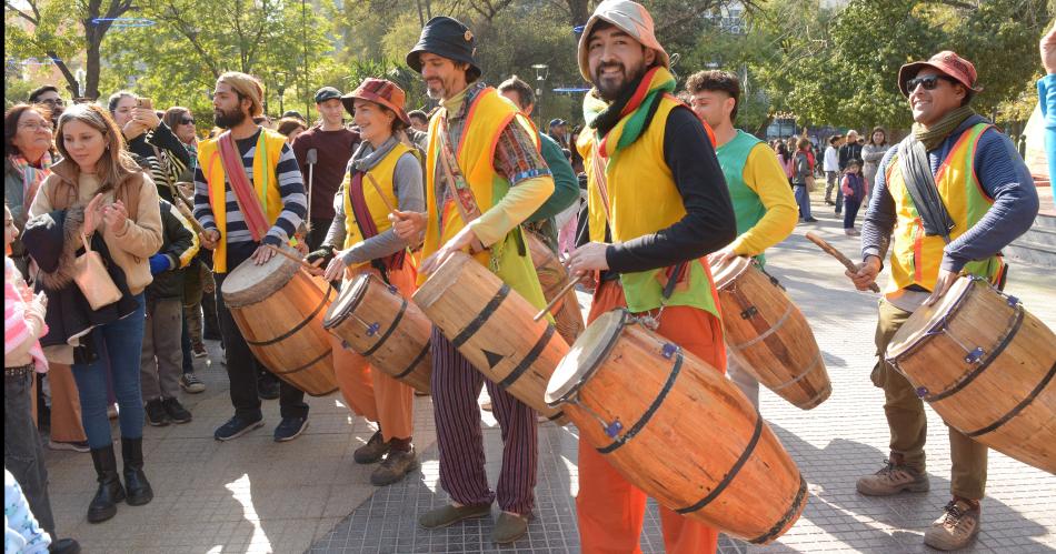 La Accioacuten Teatral Urbana convirtioacute el centro de la ciudad Capital en un escenario gigante